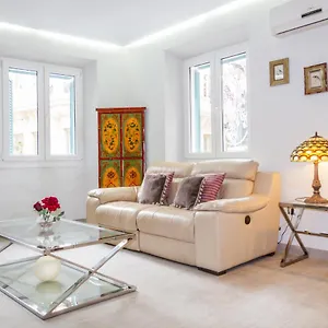 flix-senz-roomalaga-by-bossh-apartments.es-andalucia.com/